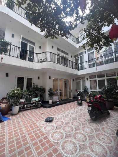 Bán Biệt Thự Siêu Hot , Tây Hồ , HN . DT 165m2 , 3T,  MT 9m . Giá 48 tỷ .