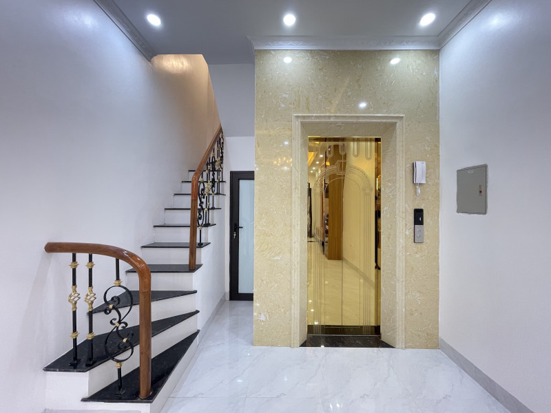 Bán nhà Vũ Trọng Phụng (Thanh Xuân) 37m, 6 tầng, mt 3.4m, giá 11.8 tỷ