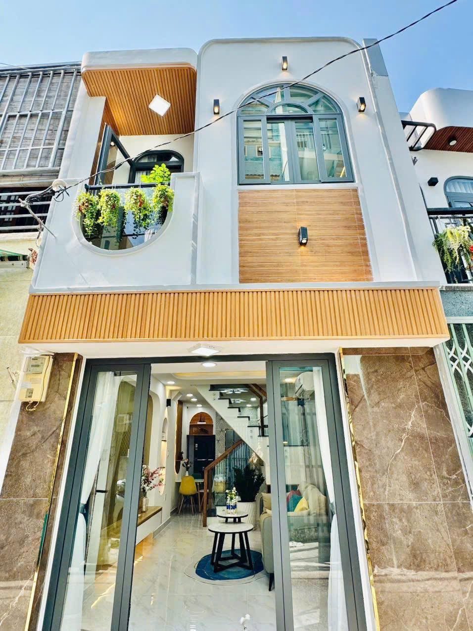 Hàng hiếm khó có 2 lầu hoàn công đủ 2tỷ490, DT 38m2 Vũ Tùng, Phường 2, Bình Thạnh . Sổ Hồng Riêng