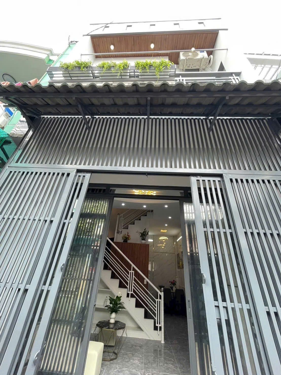 Căn 38m² Vũ Tùng, Bình Thạnh giá 2 tỷ 050. Gần chợ Bà Chiể, xây 2 tầng. Hẻm 5m, sổ riêng