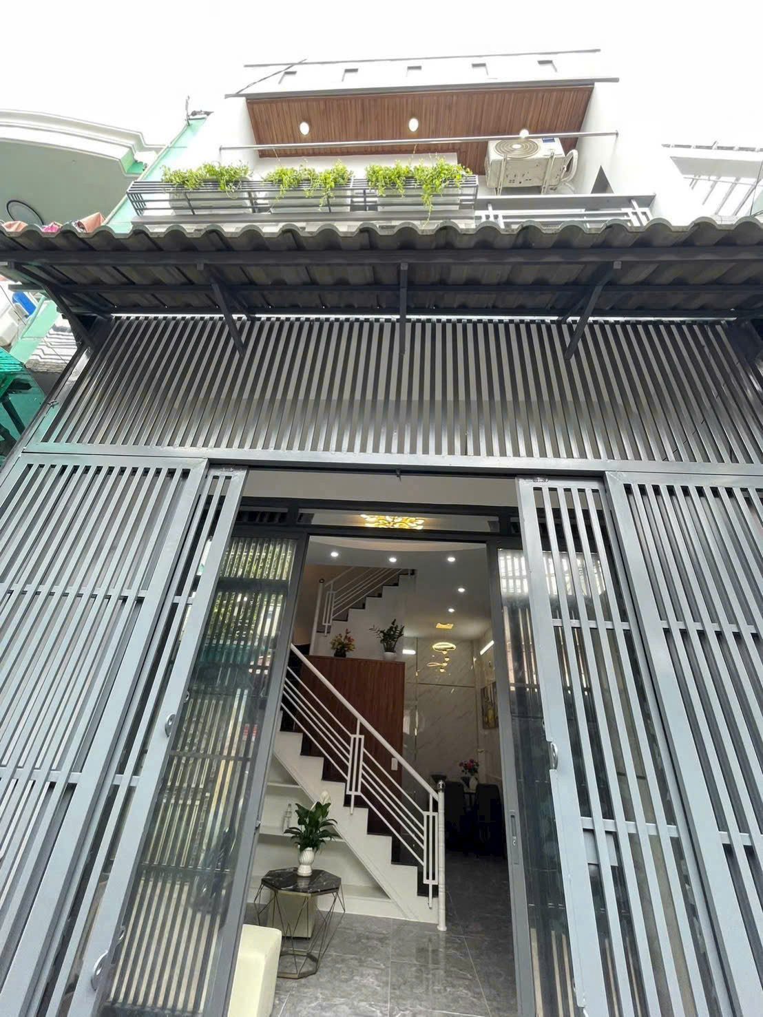 Cần bán nhà đẹp gần MT Vũ Tùng, P.2, Bình Thạnh – DT 38m2 giá 2tỷ200tr. Hiện đang cho thuê 10tr/tháng.