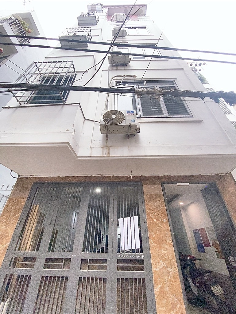 LÔ GÓC VẠN PHÚC- 75M -MT 5M- DOANH THU 750TR/ NĂM- THANG MÁY- LÔ GÓC 3 THOÁNG- HÀNG

XÓM KĐT GALAXY- OTO VÀO NHÀ- 12 TỶ HƠN.