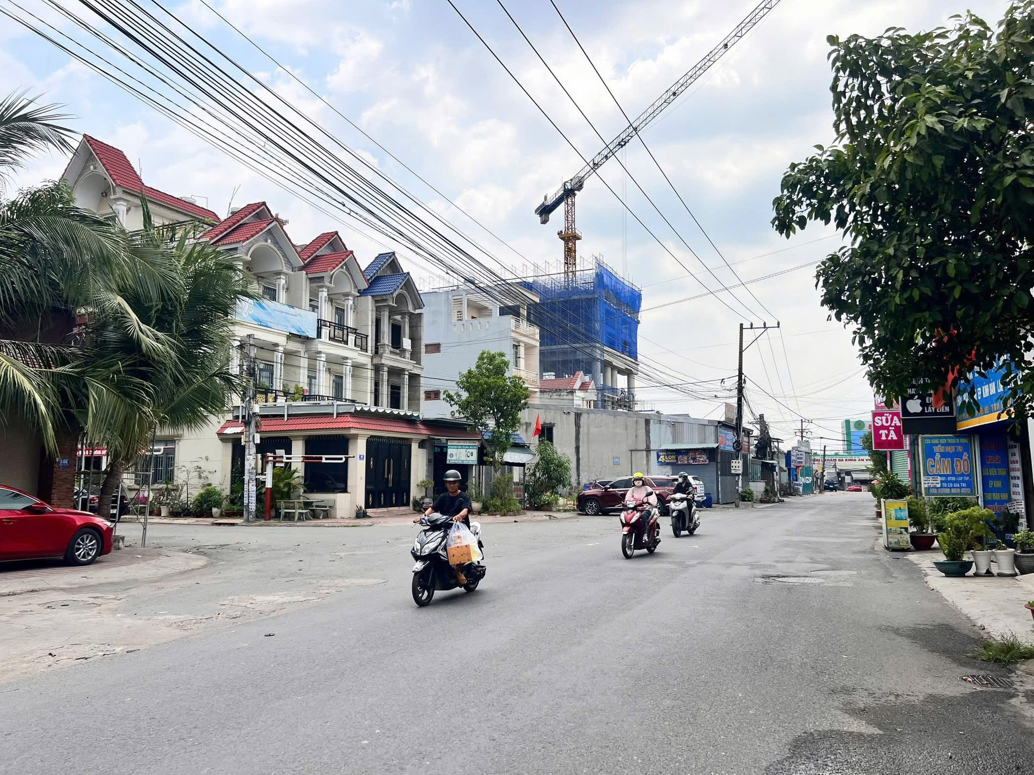 CHỦ CẦN BÁN MẶT TIỀN KINH DOANH TÂN ĐÔNG HIỆP DĨ AN