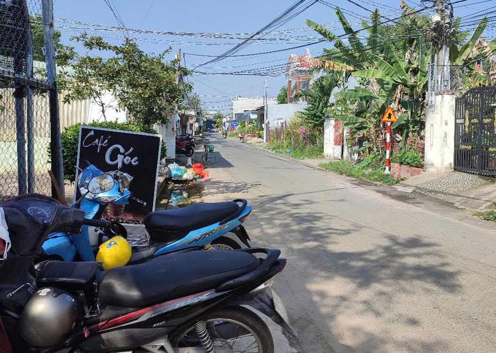 SỞ HỮU NHÀ ĐẸP - ĐẦU TƯ SINH LỜI - Giá Tốt - Vị Trí Tại : Vườn Chuối - Xã Phú Đông - Nhơn Trạch - Đồng Nai