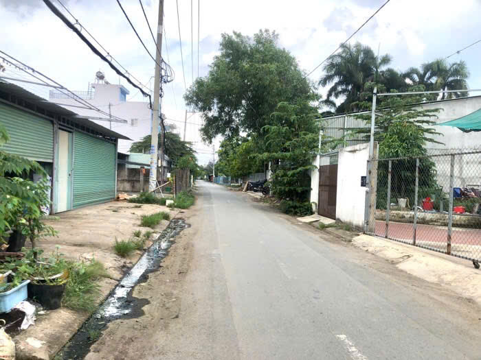 🌈Đất Thổ Cư Đường Vườn Lài P. An Phú Đông Q.12-88m2(5x17,6) nhỉnh 4tỷ💵
☘️Diện tích ngang đẹp 5m dài 17,6m xây nhà rộng thoáng mát
☘️Hướng Đông Nam
☘️Lộ giới 6m hẻm hiện tại 2,5m
☘️Vị trí đường 140 Vườn Lài, Gần Sông Vàm Thuật, Gần Ngã Tư Ga, Giáp Gò Vấp
☎