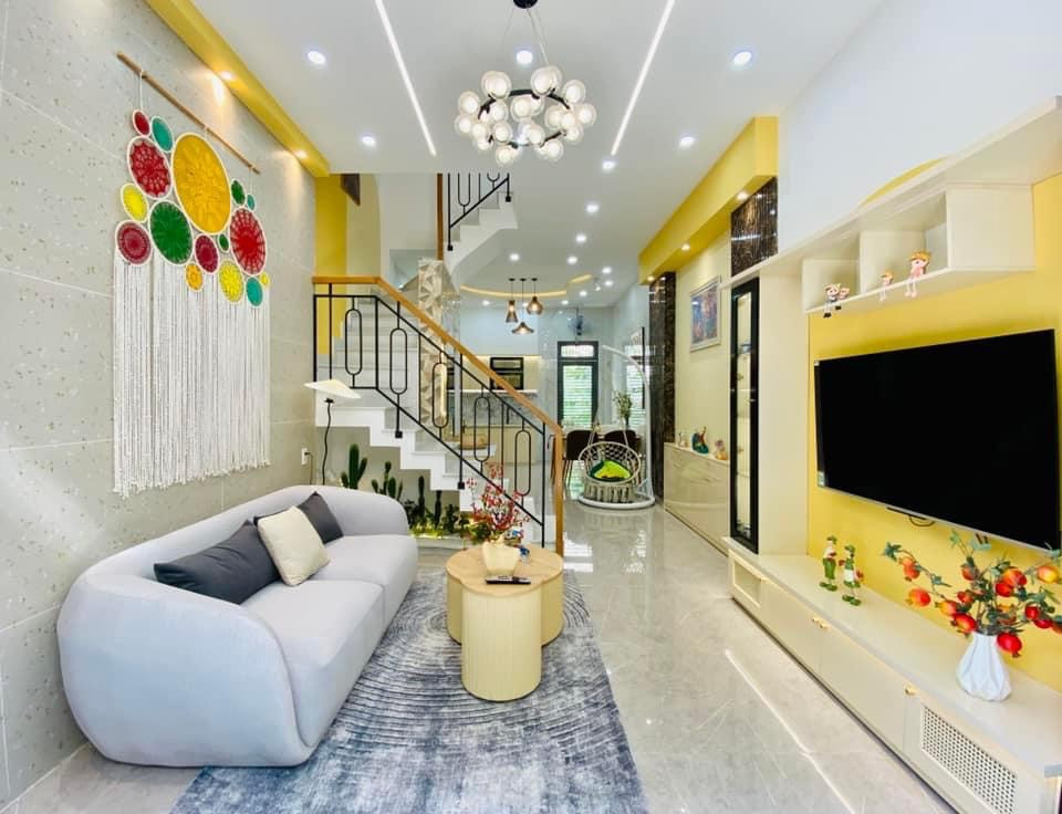 Bán nhà có HĐ thuê 8tr/tháng DT 50.7m2, giá 1 tỷ 780 triệu Vườn Lài, An Phú Đông, Quận 12, sổ riêng