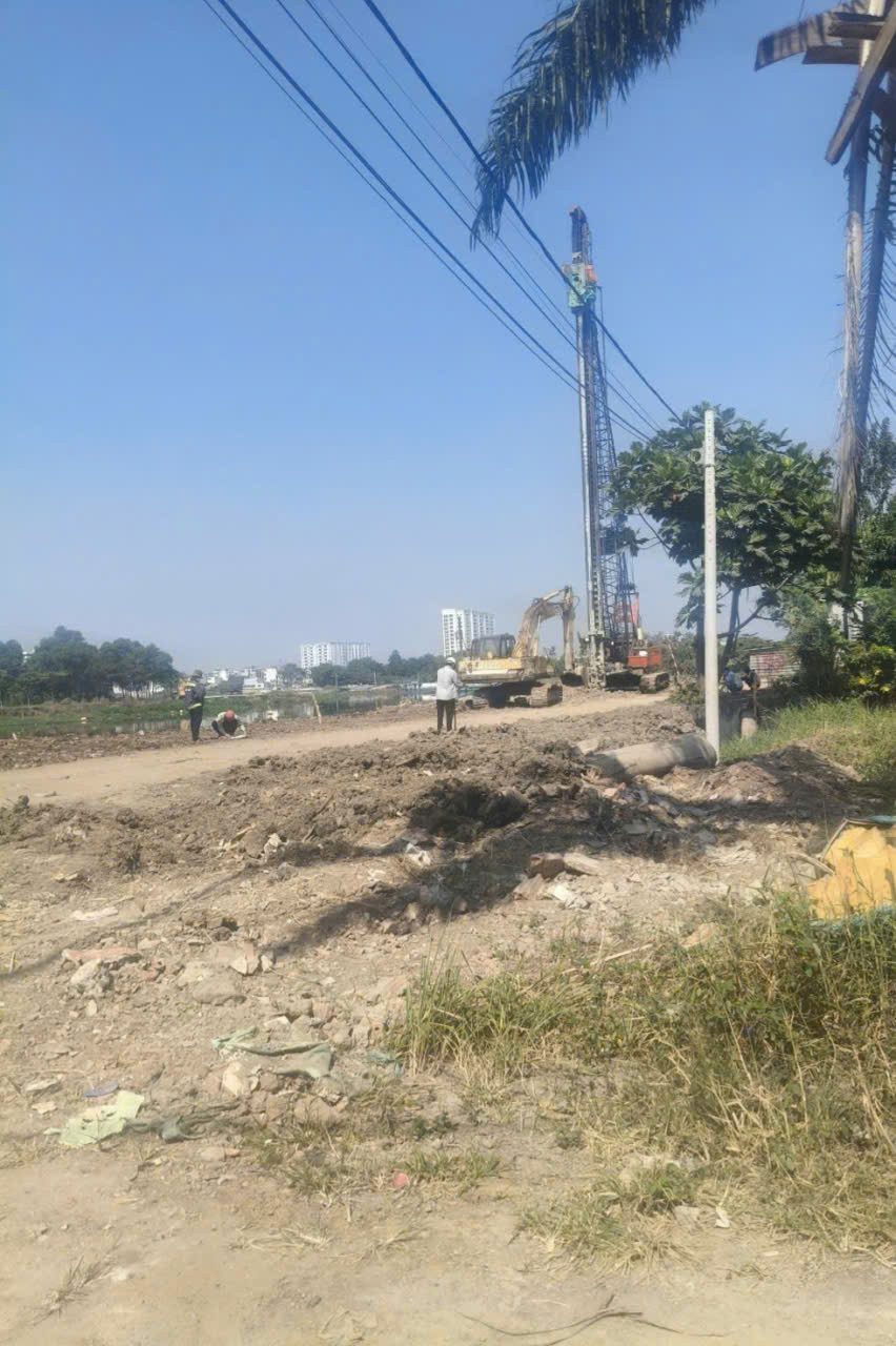 Bán đất Vườn Lài Quận 12, 91m2 nở hậu, mặt tiền bờ sông 20m, vị trí đẹp gần Gò Vấp