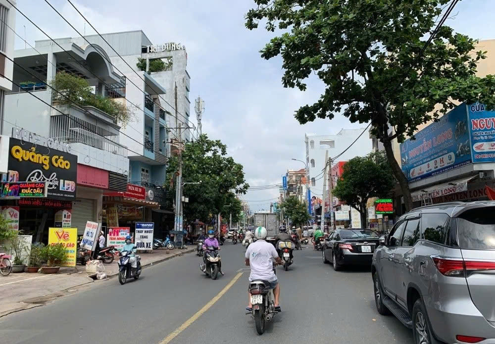 Mặt tiền Vườn Lài, 71m2, 5 phòng ngủ, cho thuê hoặc kinh doanh đỉnh, chỉ 15 tỷ TL