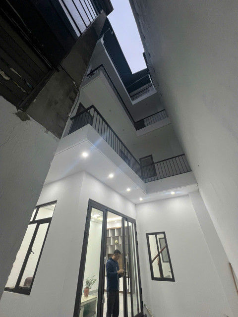 Bán nhà Vương Thừa Vũ (Thanh Xuân) 70m, 5 tầng, mt 4m, giá 13.3 tỷ