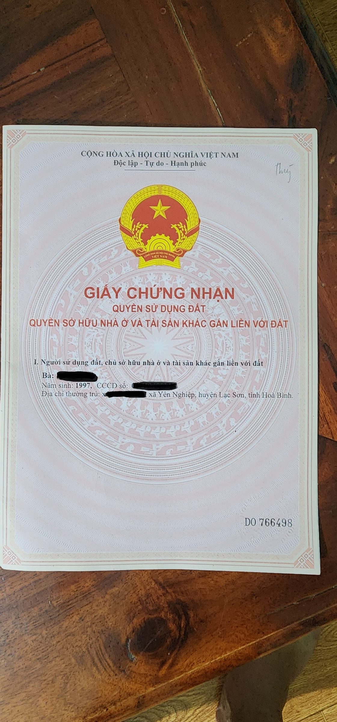 Gia đình chính chủ muốn bán mảnh đất 1.600m2, Cách Quốc Lộ 12B 400m, đường Bê tông 3,5 mét vào tận đất, Bám ruộng, Wiew hồ Lớn 20ha, Trên đất có thể đào ao, làm Nghỉ dưỡng, Phân lô 0961815199