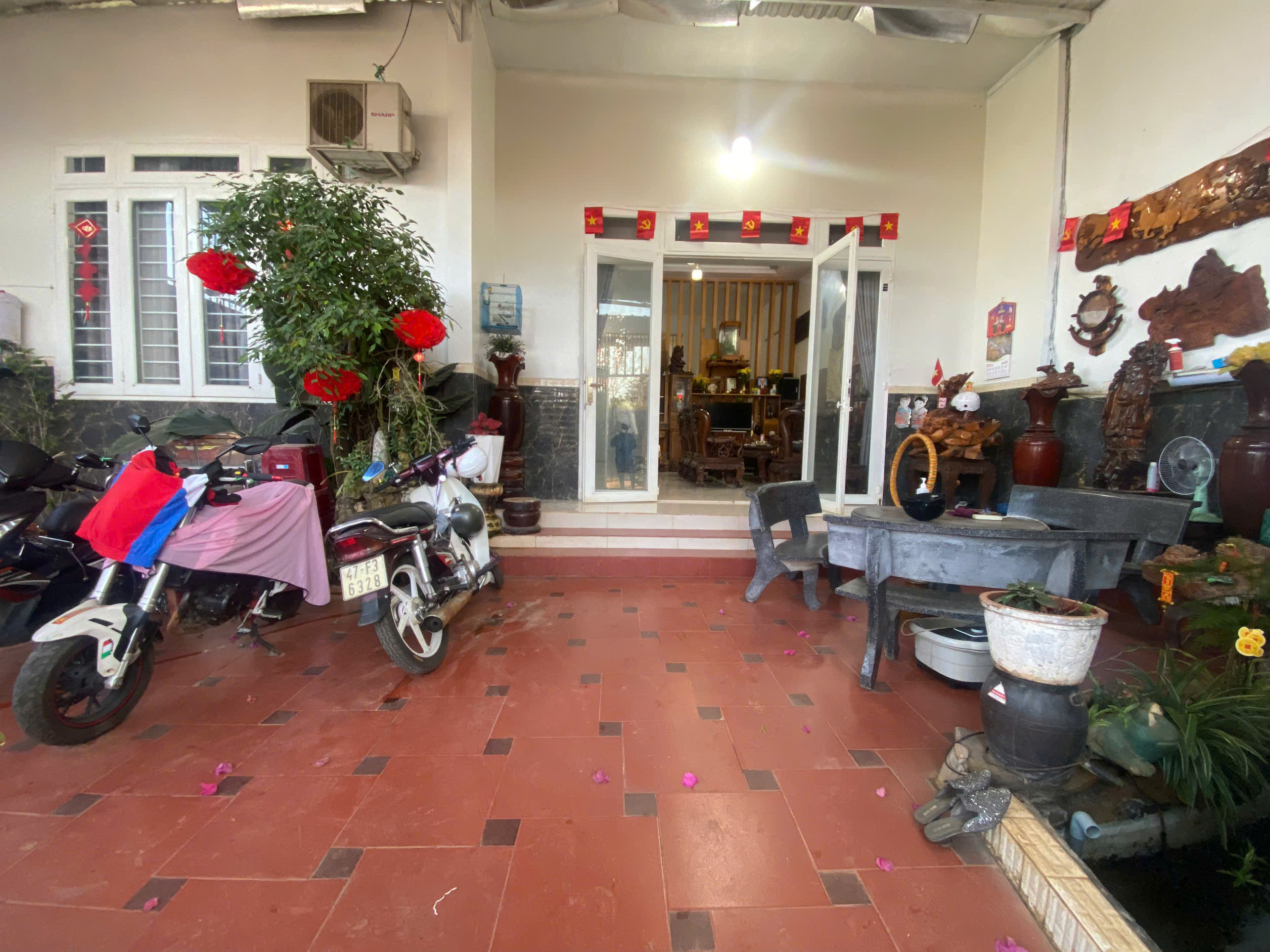Bán Nhà riêng 180m² thổ cư 60m² giá 5.6 tỷ tại Đường Xã Cư Êbur Phường Buôn Ma Thuột Đắk Lắk