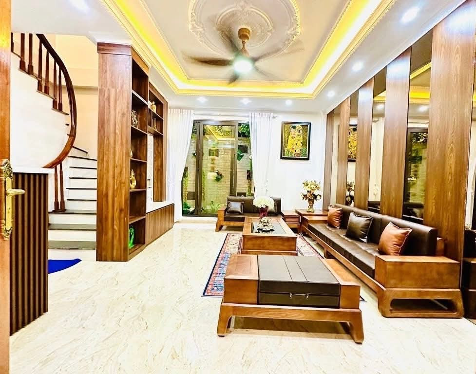 Chính Chủ Nhờ Bán Nhà Đẹp Xã Đàn 2 / Thang Máy/ Full Nội Thất/ Ô Tô Đỗ Cửa