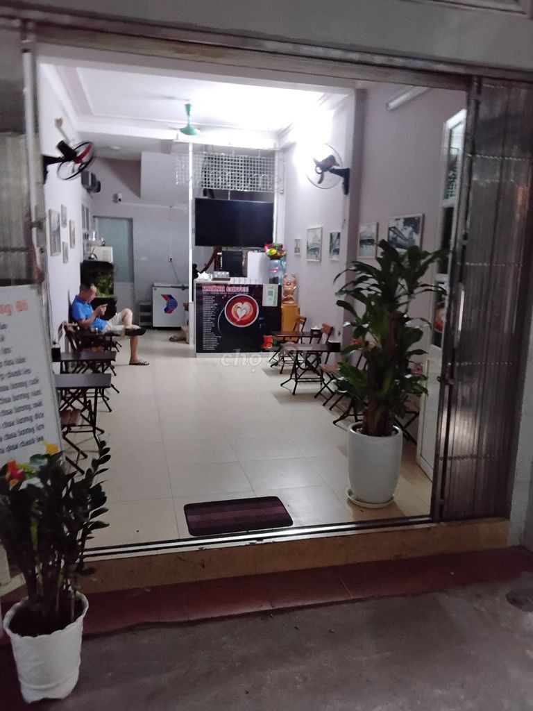 Cho thuê tầng 1