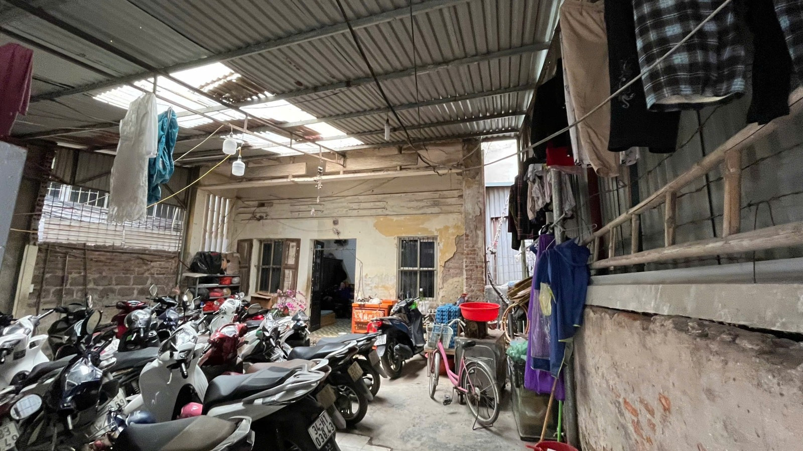 Bán nhà Xã Đàn (Đống Đa)109m, Cấp 4, mt 8.2m, giá 32 tỷ