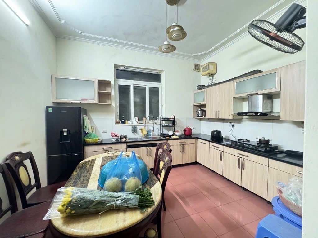 Bán nhà Xã Đàn (Đống Đa) 74m, 3 tầng, mt 4.6m, giá 16.5 tỷ