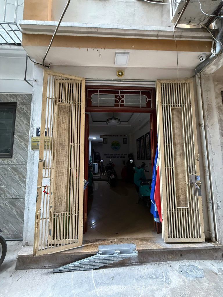 Hiếm Nhà Bán!  Xã Đàn,Oto đỗ Gần,30m ra phố,DT: 35m2 x 4Tầng,Giá:8.7 tỷ Đống Đa