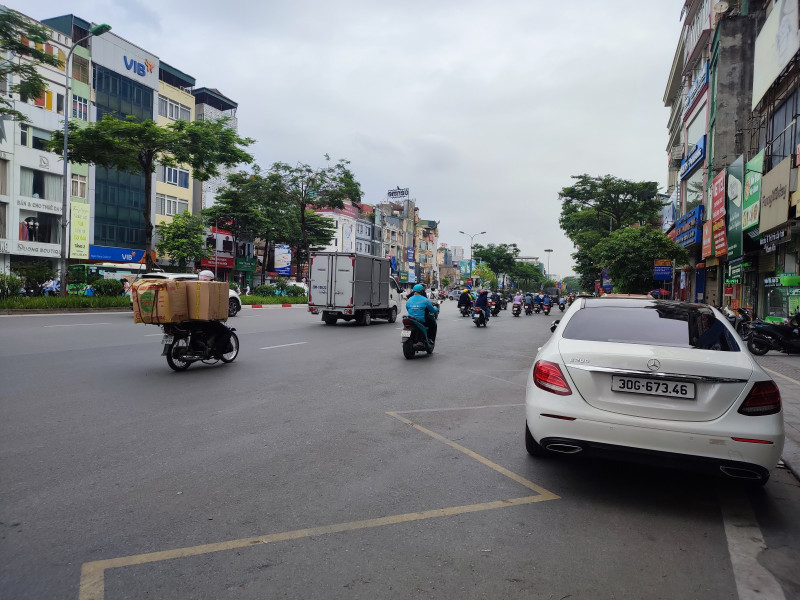 Bán nhà Mặt phố Xã Đàn (Đống Đa)120m, 7 tầng, mt 4.5m, giá 76.9 tỷ