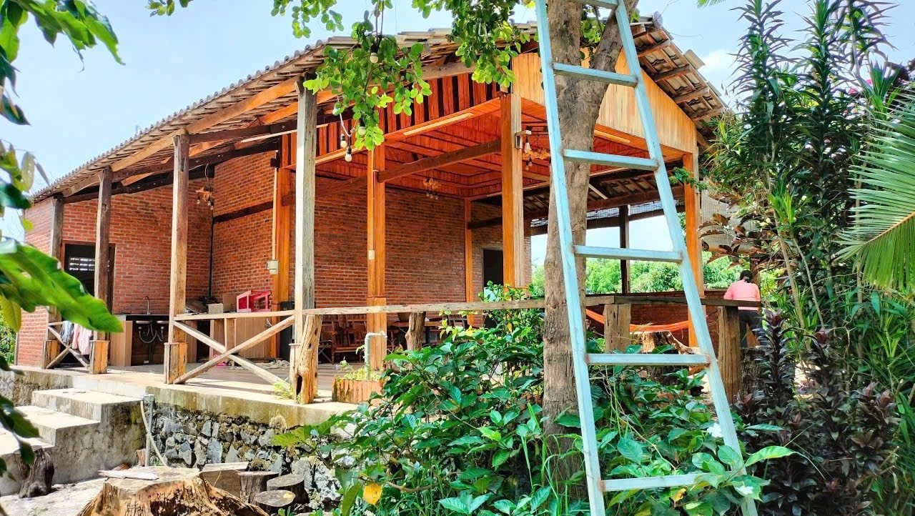 1,4ha giáp sông Sêrepok có nguồn thu cực tốt.