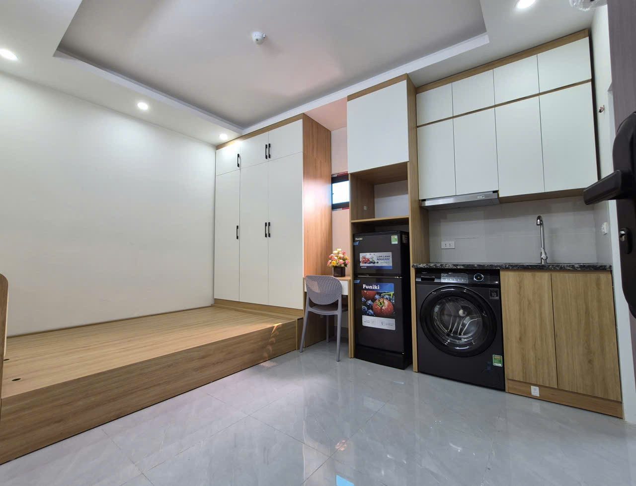 PHÒNG MỚI TINH FULL ĐỒ NỘI THẬT (THANG MÁY) MÁY GIẶT RIÊNG TỪNG PHÒNG