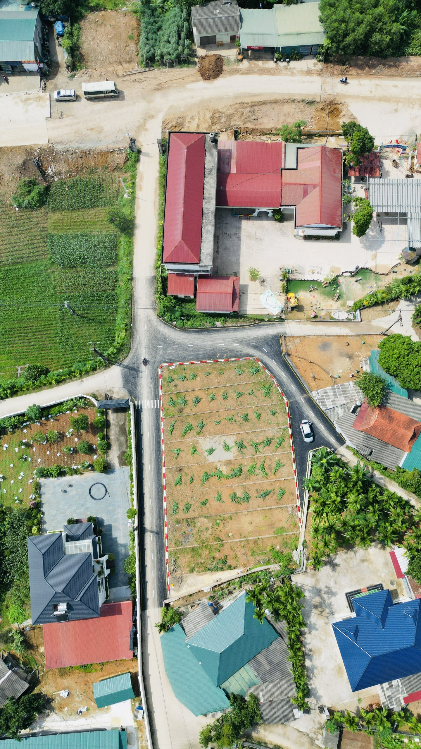 650 triệu có ngay lô đất 2 mặt tiền ven sông Đà hùng vỹ tại Kỳ Sơn, Hoà Bình