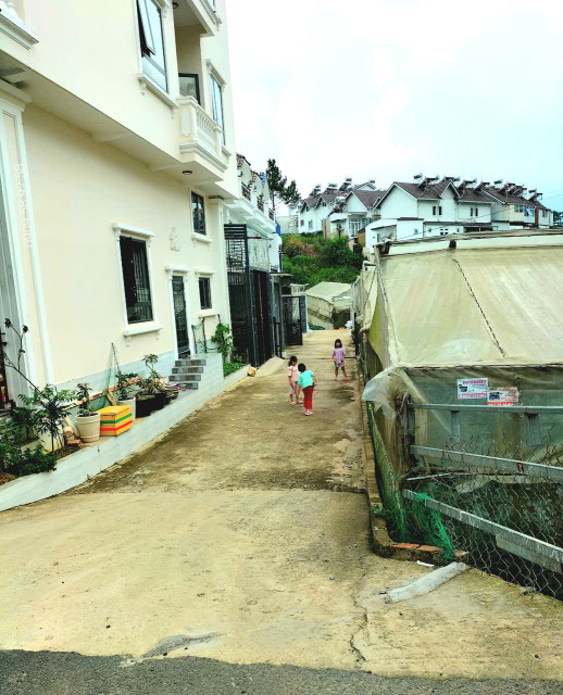 Bán gấp đất ngộp khu dân cư trung tâm Xô Viết Nghệ Tĩnh gần sân vận động Đà Lạt