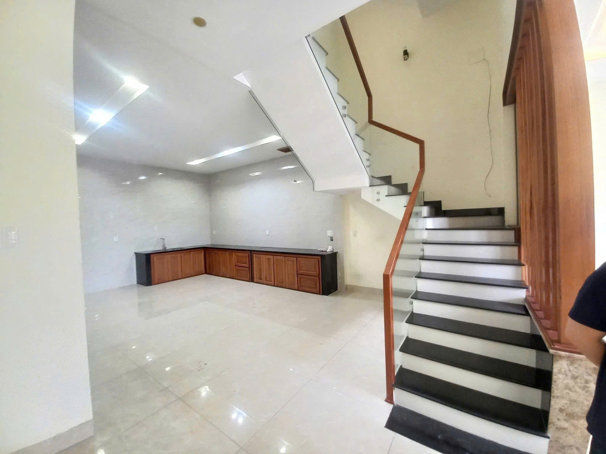 📌📌📌LÀM VIỆC TRỰC TIẾP GIÁ TỐT !!! NHÀ HÒA CƯỜNG NAM 14TR
