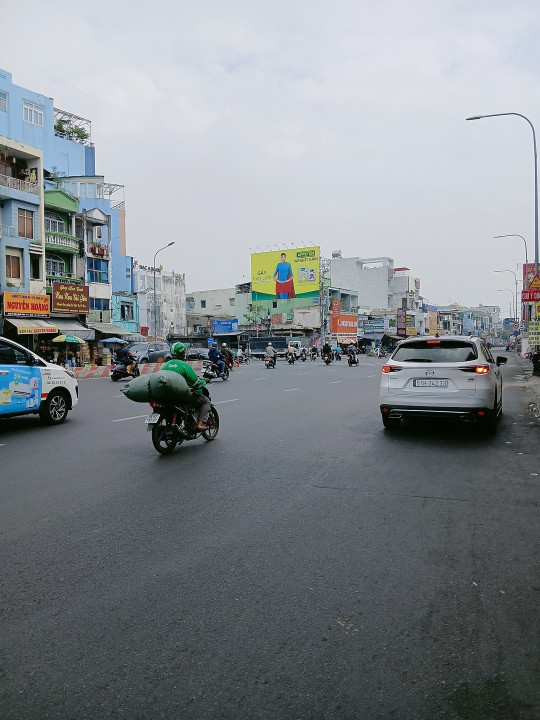MẶT TIỀN KINH DOANH - DÒNG TIỀN KHAI THÁC LÊN TỚI 50tr/tháng.