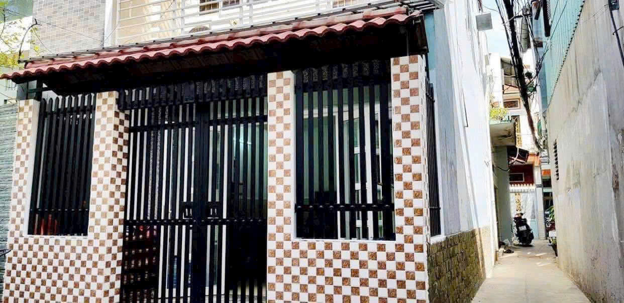 BÁN NHÀ HẺM 5M – QUẬN 4 NHÀ ĐẸP PHONG THỦY TỐT