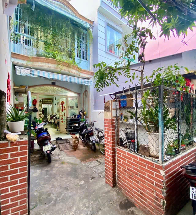 SỞ HỮU NHÀ ĐẸP - ĐẦU TƯ SINH LỜI - Vị Trí Tại : Xóm Chiếu - Phường 16 - Quận 4 - Thành Phố Hồ Chí Minh