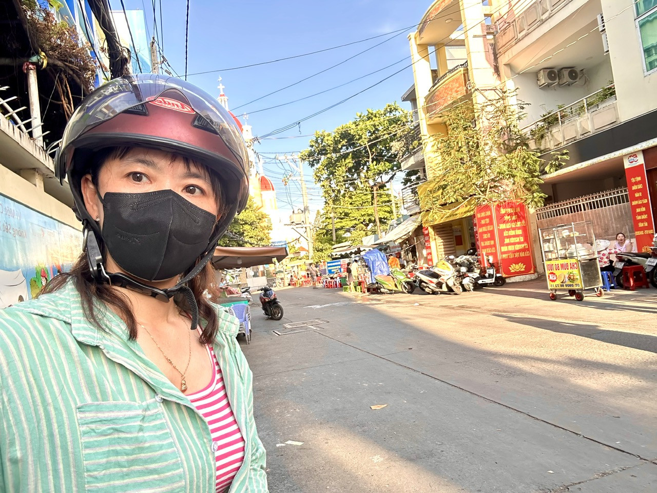 NHÀ BÁN ĐƯỜNG XÓM CHIẾU - XE HƠI NGỦ TRONG NHÀ- QUA TÔN THẤT THUYÊT, NGUYỄN TÂT THÀNH,