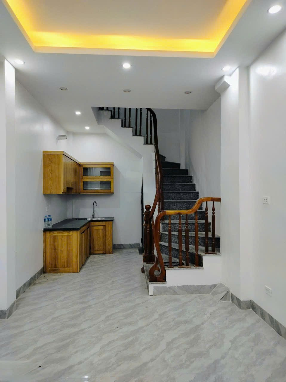 Cho Thuê Nhà Ngõ 5 Phố Xốm - Phú Lương - Hà Đông/ 30M² 4 Tầng 3 Ngủ -Full Nội Thất/. Ở,Kinh Doanh - Giá Thuê 9tr