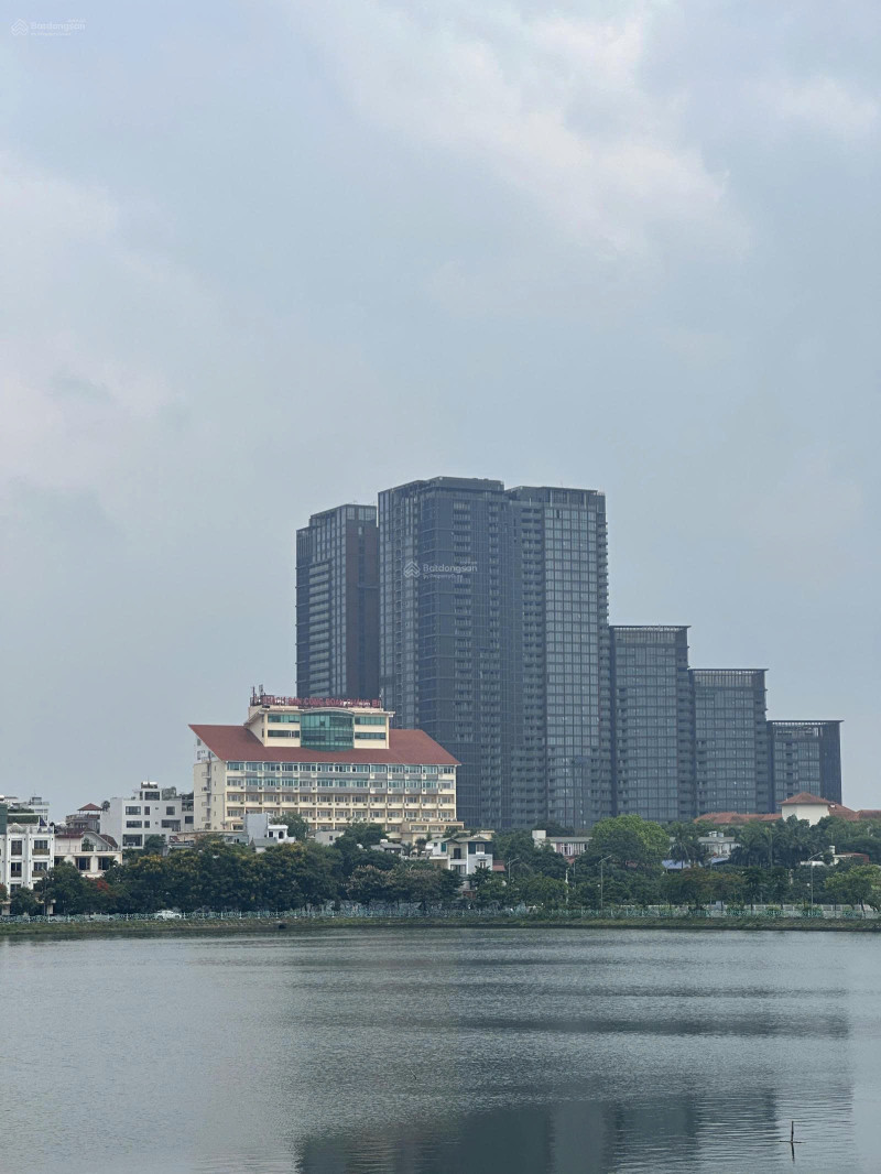 Bán toà nhà 9TxDT 668m2-MT 22m-lô góc-view Hồ Tây-phố Xuân Diệu-Quảng An-Quận Tây Hồ. Giá 265 tỷ
