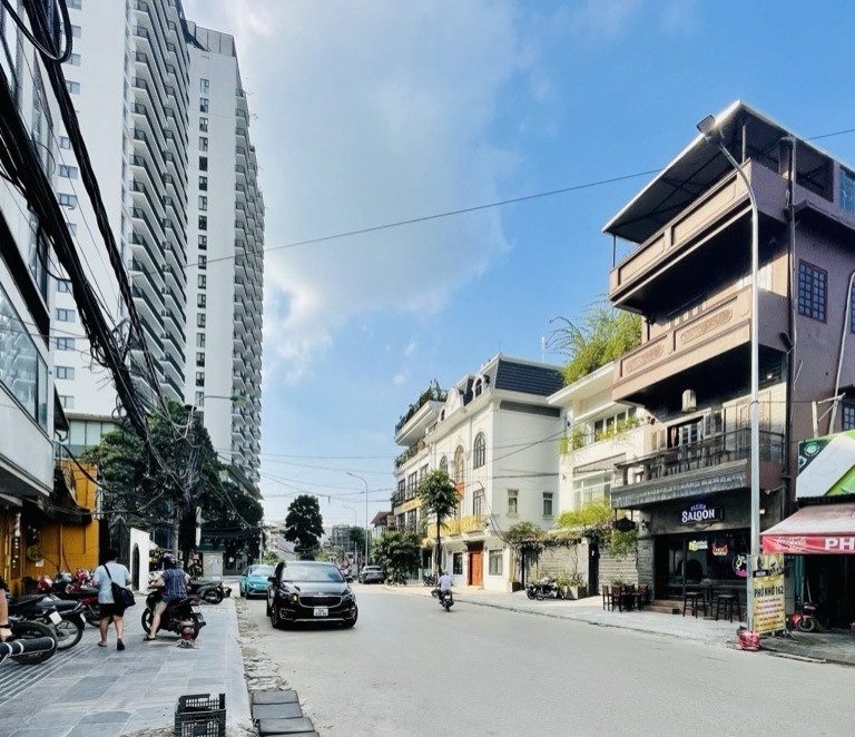 Bán đất Xuân Diệu - Quảng Khánh - Tây Hồ 220m2, Mt 11m, 2 thoáng, 60 tỷ.