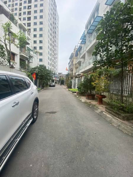 Bán Biệt Thự Liền Kề Xuân Đỉnh, Quận Bắc Từ Liêm 4 tầng, mặt tiền 9m, diện tích 143m2
