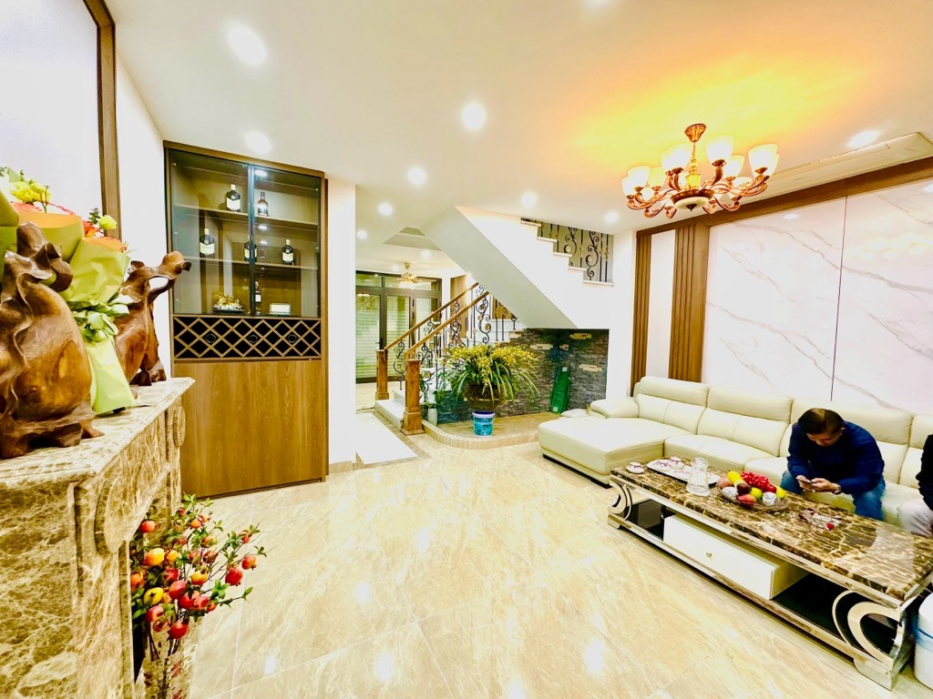 Nhà đẹp Xuân Đỉnh nở hậu, ô tô đỗ cửa, ngõ thông, 53 mét 5 tầng 14,6 tỉ