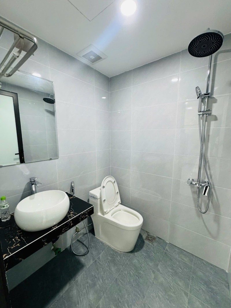 BÁN  GẤP CHDV XUÂN ĐỈNH-76M2 X 7 TẦNG MT 5.6M- NHỈNH 22 TỶ-FULL NỘI THẤT- GẦN Ô TÔ-SÁT NGOẠI GIAO ĐOÀN- CIPUTRA