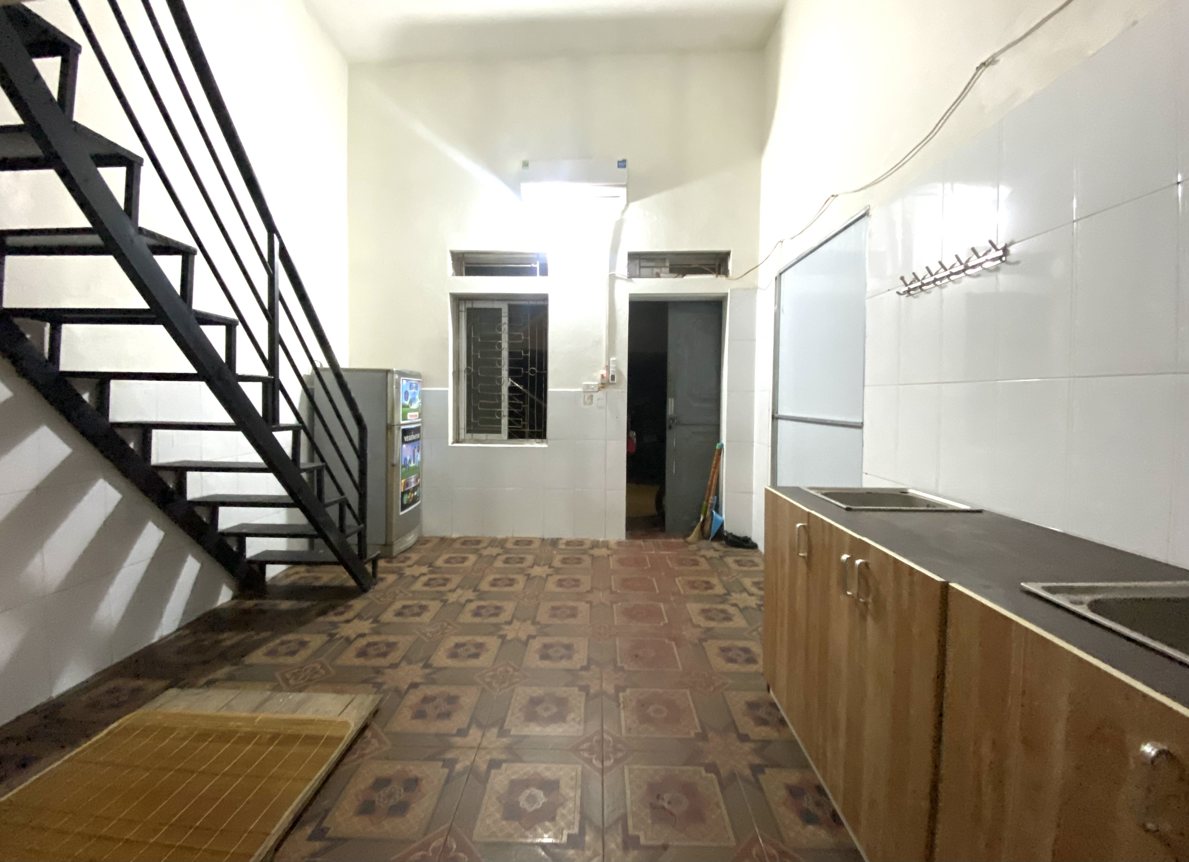 Cho thuê phòng vskk, đủ đồ, tại Xuân Đỉnh ngay đại sứ quán HQ.