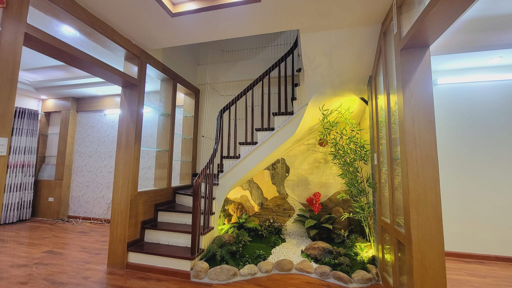 BÁN GẤP NHÀ 5 TẦNG NGÕ 38 XUÂN LA – TÂY HỒ, Ô TÔ TRÁNH