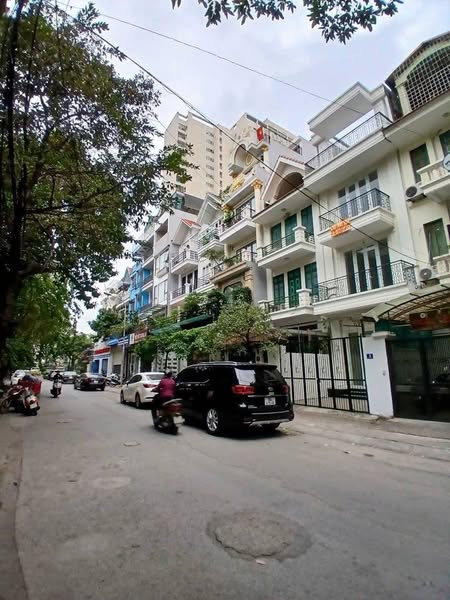 Bán nhà Tây Hồ, ô tô tránh, KD, vị trí đắc địa, chỉ 27 tỷ