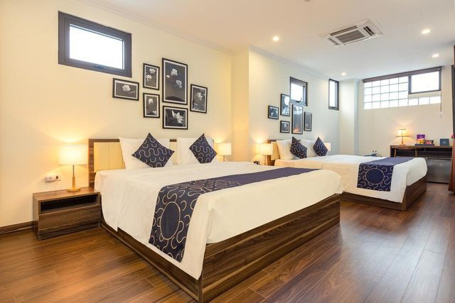 Bán khách sạn tại Tây Hồ, 346m2 x 10 tầng x 110 tỷ