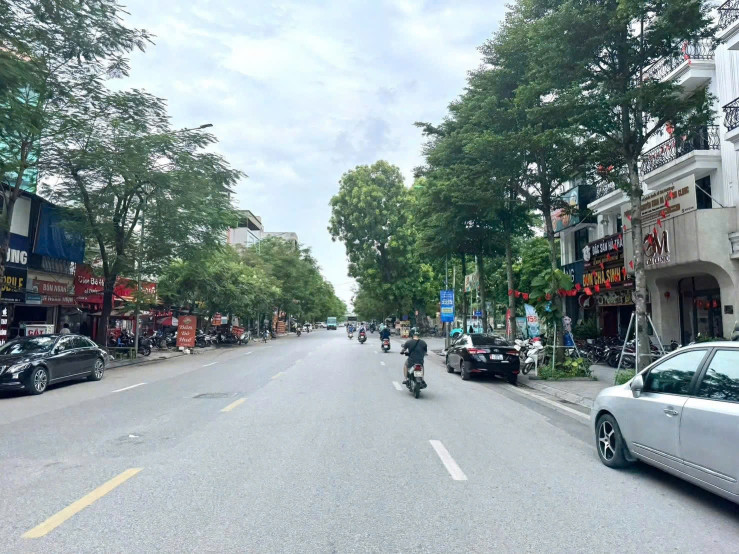 BÁN TÒA NHÀ MẶT PHỐ XUÂN LA, TÂY HỒ - 267M² x 9T CÓ HẦM -DÒNG TIỀN 400TR/TH - GIÁ 215 TỶ