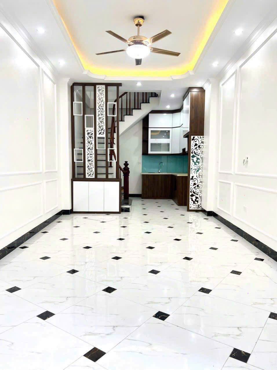 Cho thuê nhà ngõ ba gác Xuân Phương 36m2x5 tầng, 13 Triệu