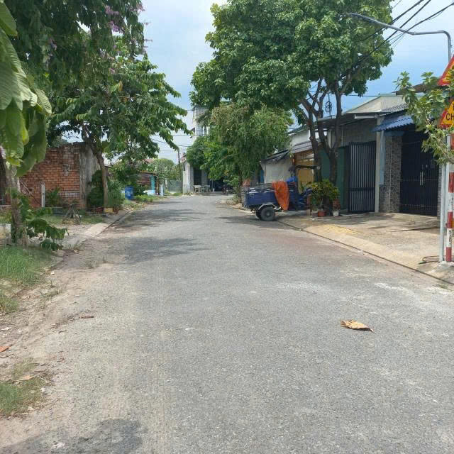 BÁN ĐẤT + NHÀ MẶT TIỀN ĐƯỜNG XUÂN THỚI SƠN 26 – HÓC MÔN