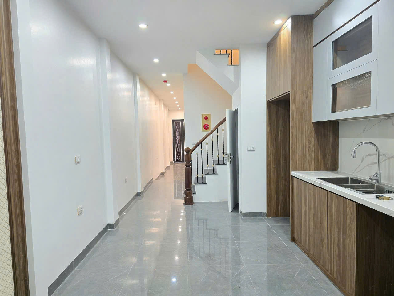 PL YÊN LÃNG - 5 TẦNG THANG MÁY DT 53m2 5 tầng Mặt tiền 3.5m Giá 15.5 tỷ
