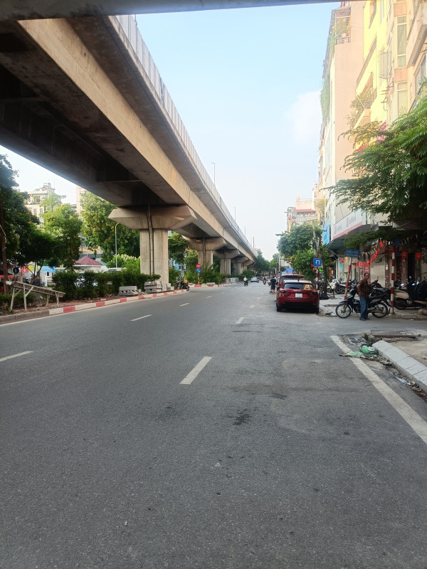Bán nhà Mặt phố Yên Lãng (Đống Đa) 81m, 2 tầng, mt 3.4m, giá 31 tỷ