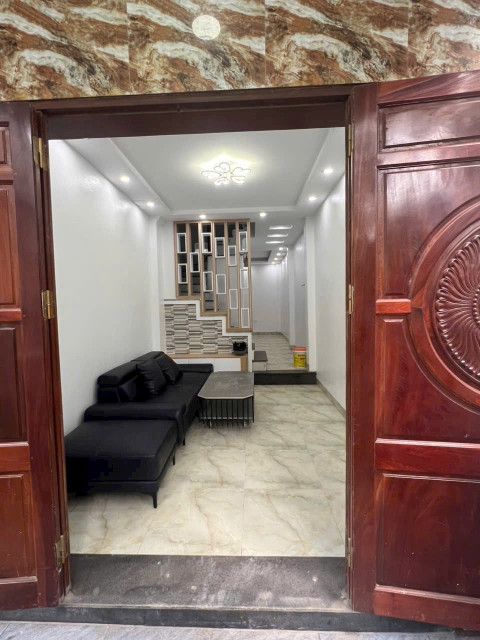 🏡 Bán nhà đẹp 35m2, 4 tầng, 4 ngủ, đủ công năng. Trung tâm tổ 6 Yên Nghĩa. Giá 5.5 tỷ.