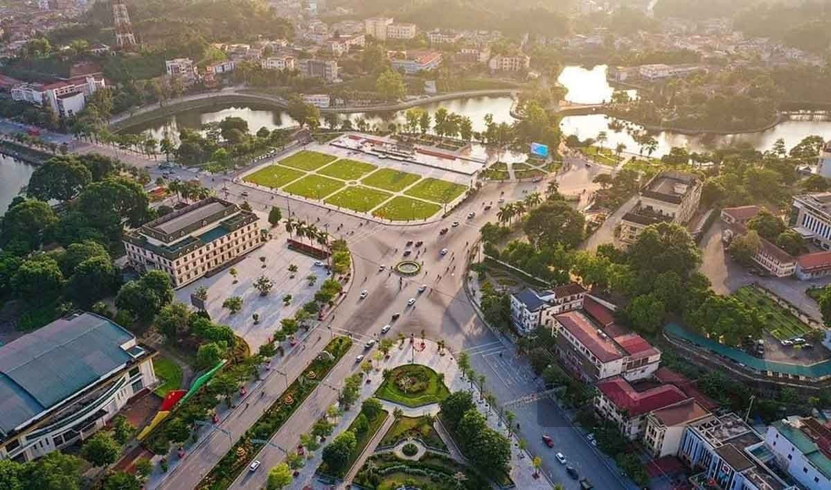 TT YÊN BÁI, LÔ GÓC 3 THOÁNG DT 1.150m2 VỊ TRÍ ĐẮC ĐỊA, MẶT TIỀN BỀ THẾ, KINH DOANH BẤT CHẤP