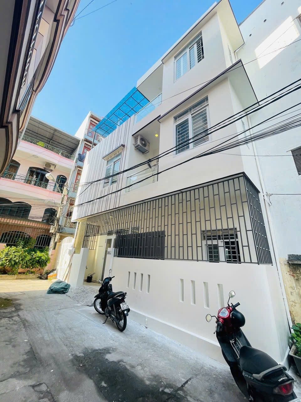 Bán nhà 3 tầng hẻm xe hơi 52 Yersin - Giá 8,5 Tỷ - Tp Nha Trang
- Vị trí đẹp đối diện Nhà Văn Hóa Thiếu Nhi
- Hẻm rộng xe hơi 5m ngay trung tâm phố
- 3p ra Biển
- Diện tích : 50m2 ngang 9m