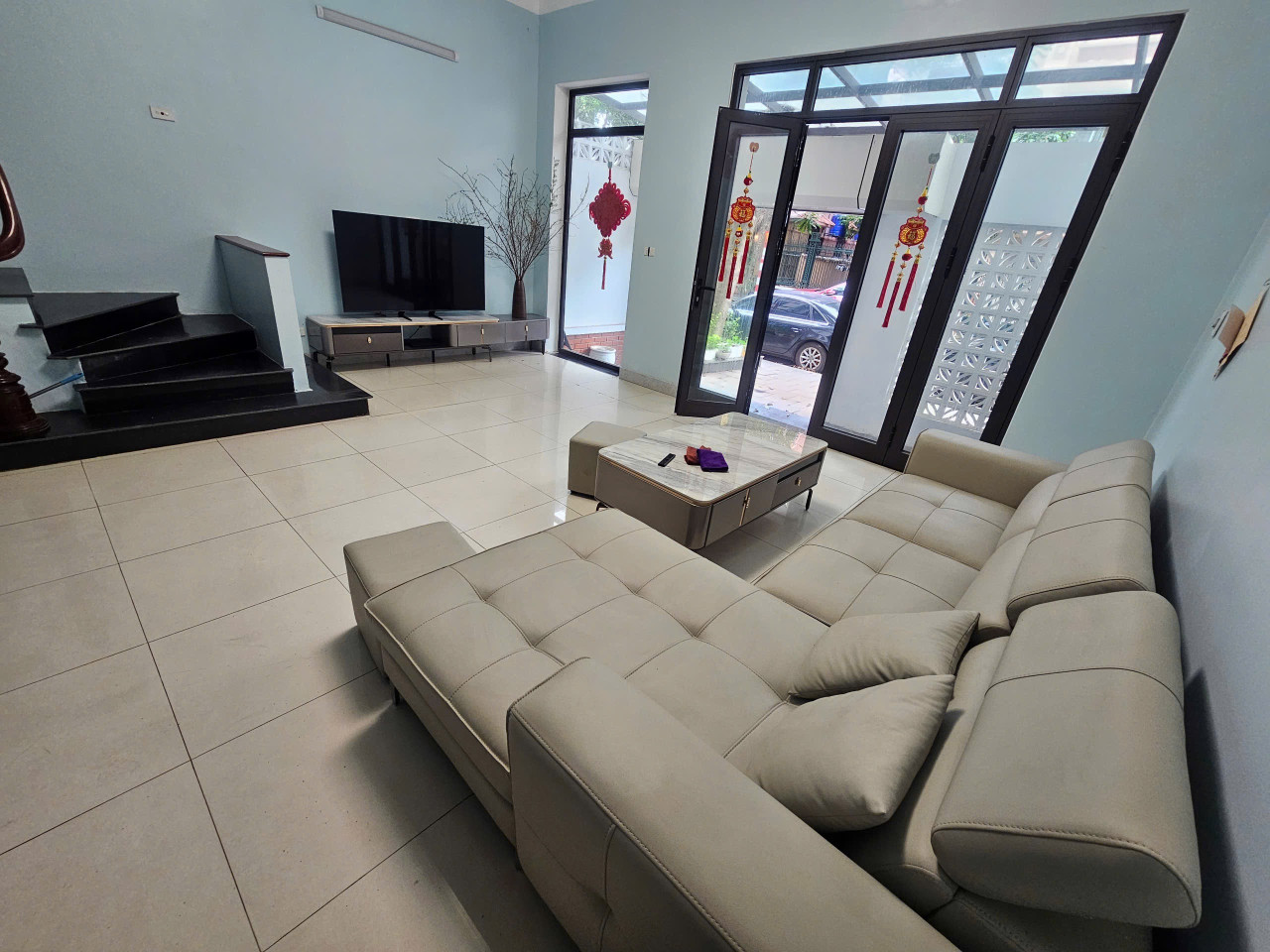 Bán nhanh căn nhà liền kề 3.5 tầng phố yết kiêu khu đại hoàng long suối hoa