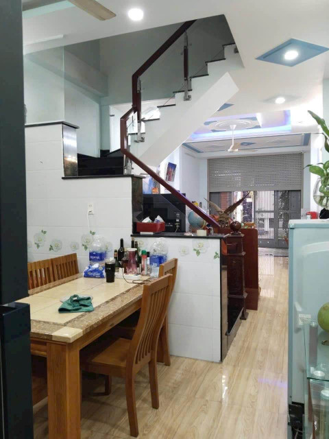5.28 tỷ, nhà mặt tiền nhựa Tân Hiệp, 2 lầu, 100m2 đất